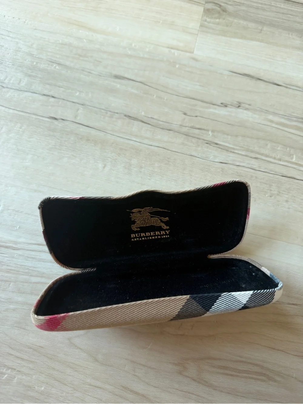 Burberry Plaid Pattern Hard Glasses Case - Beige, Black, Pink